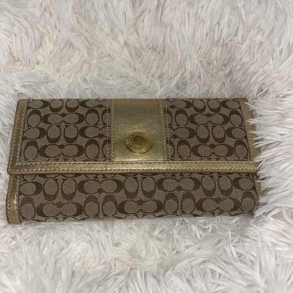 BRAND NEW GOLD COACH WALLET - Picture 1 of 2